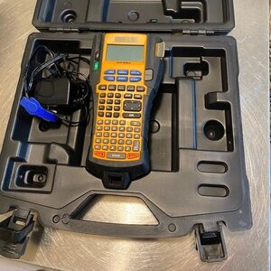 DYMO RHINOPRO 5200 LABEL MAKER